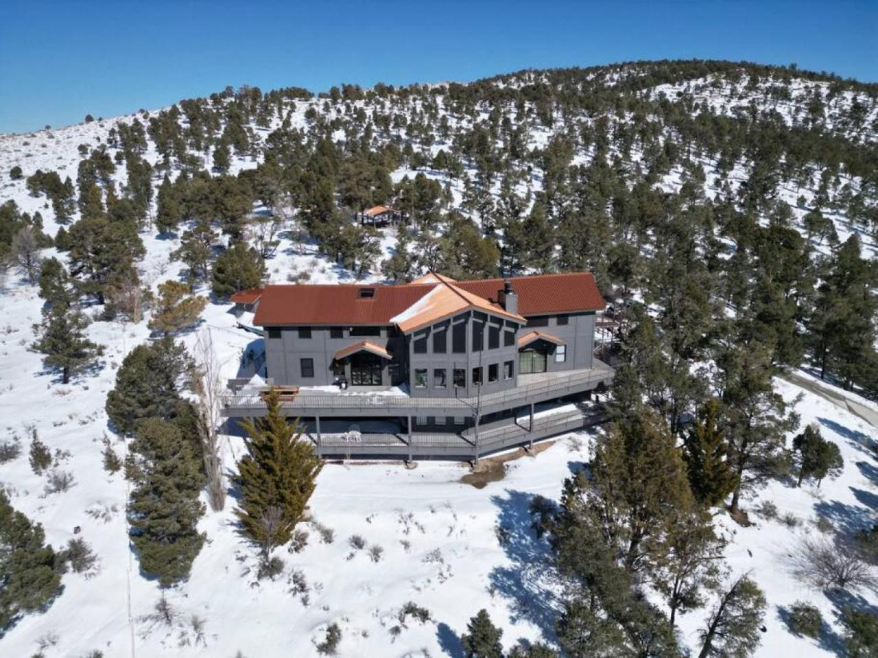 Steel Pine Lodge A Rustic Mountain Retreat Views Baldwin Lake Luaran gambar