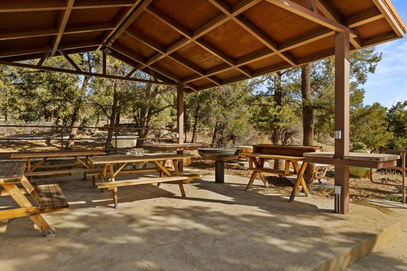 Steel Pine Lodge A Rustic Mountain Retreat Views Baldwin Lake Luaran gambar