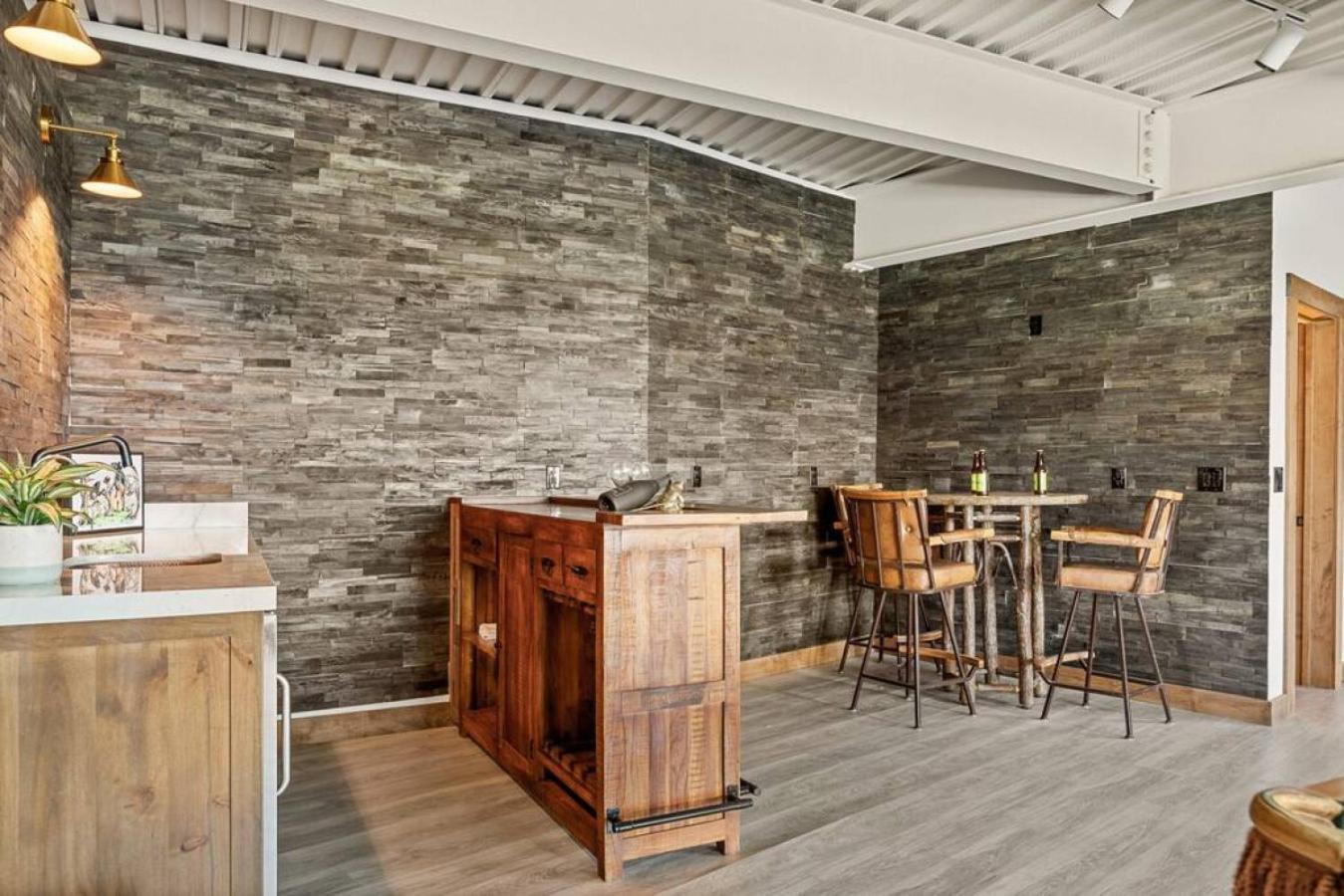 Steel Pine Lodge A Rustic Mountain Retreat Views Baldwin Lake Luaran gambar