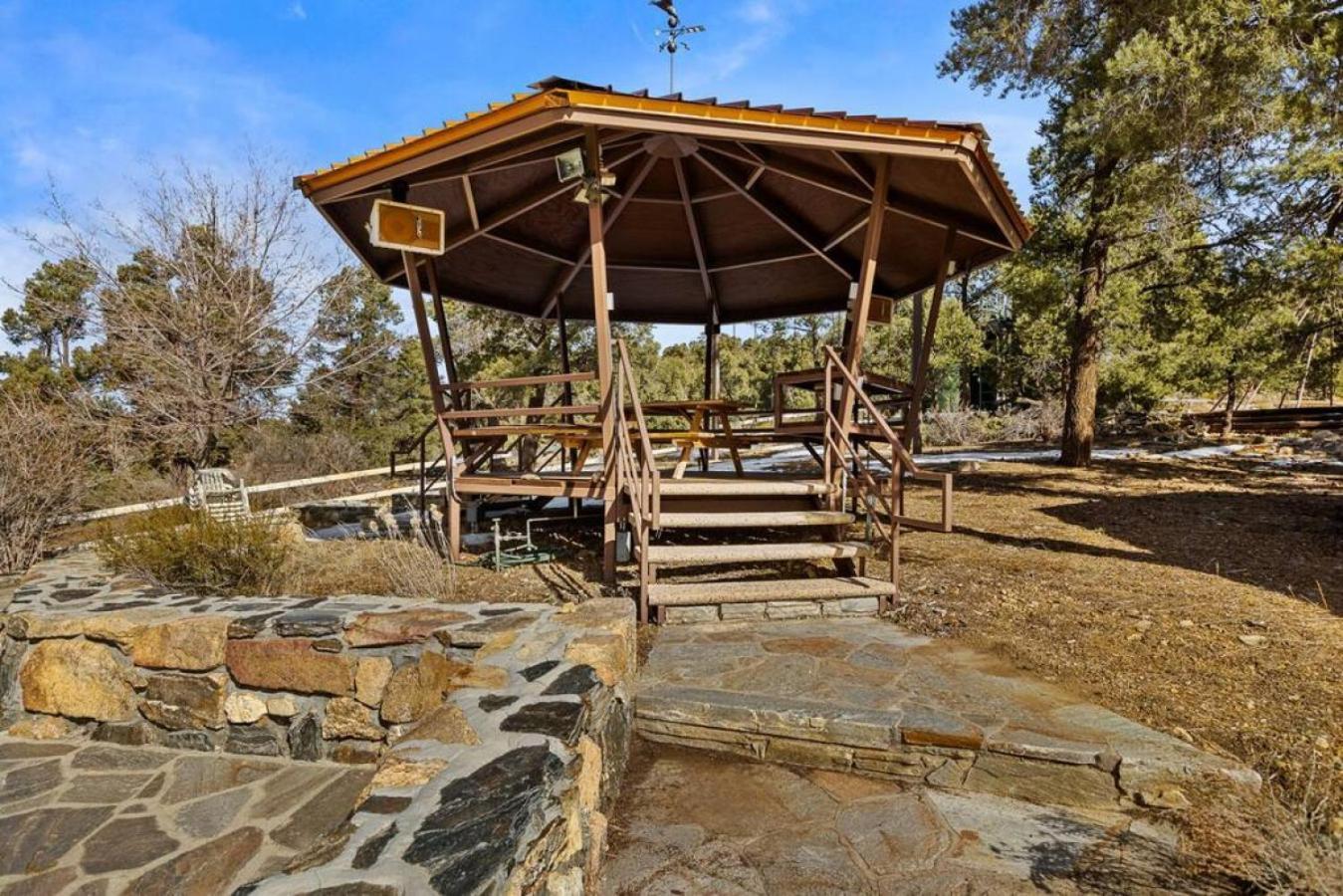 Steel Pine Lodge A Rustic Mountain Retreat Views Baldwin Lake Luaran gambar