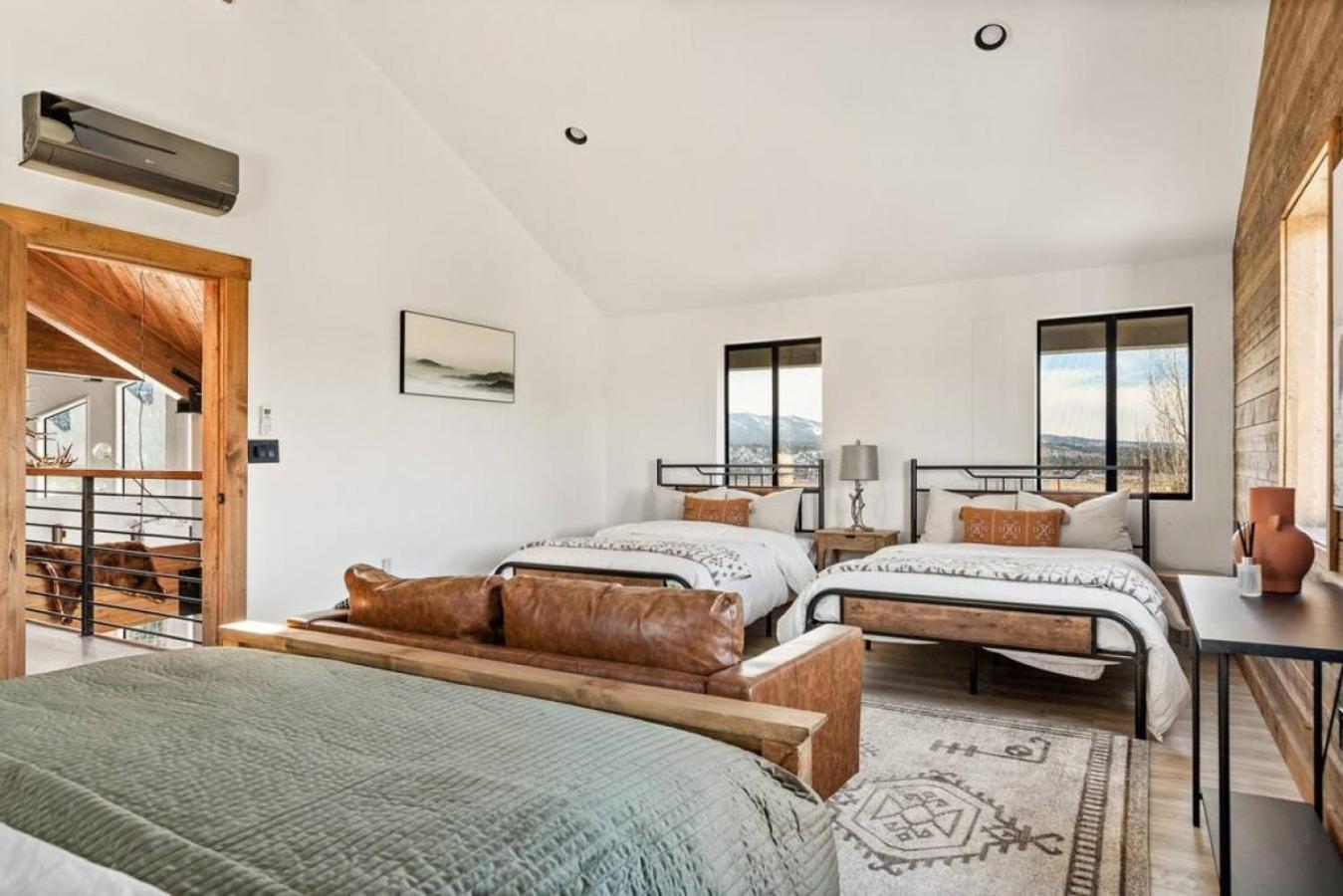 Steel Pine Lodge A Rustic Mountain Retreat Views Baldwin Lake Luaran gambar