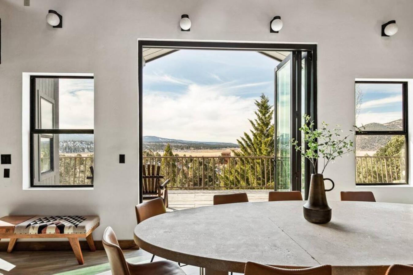Steel Pine Lodge A Rustic Mountain Retreat Views Baldwin Lake Luaran gambar