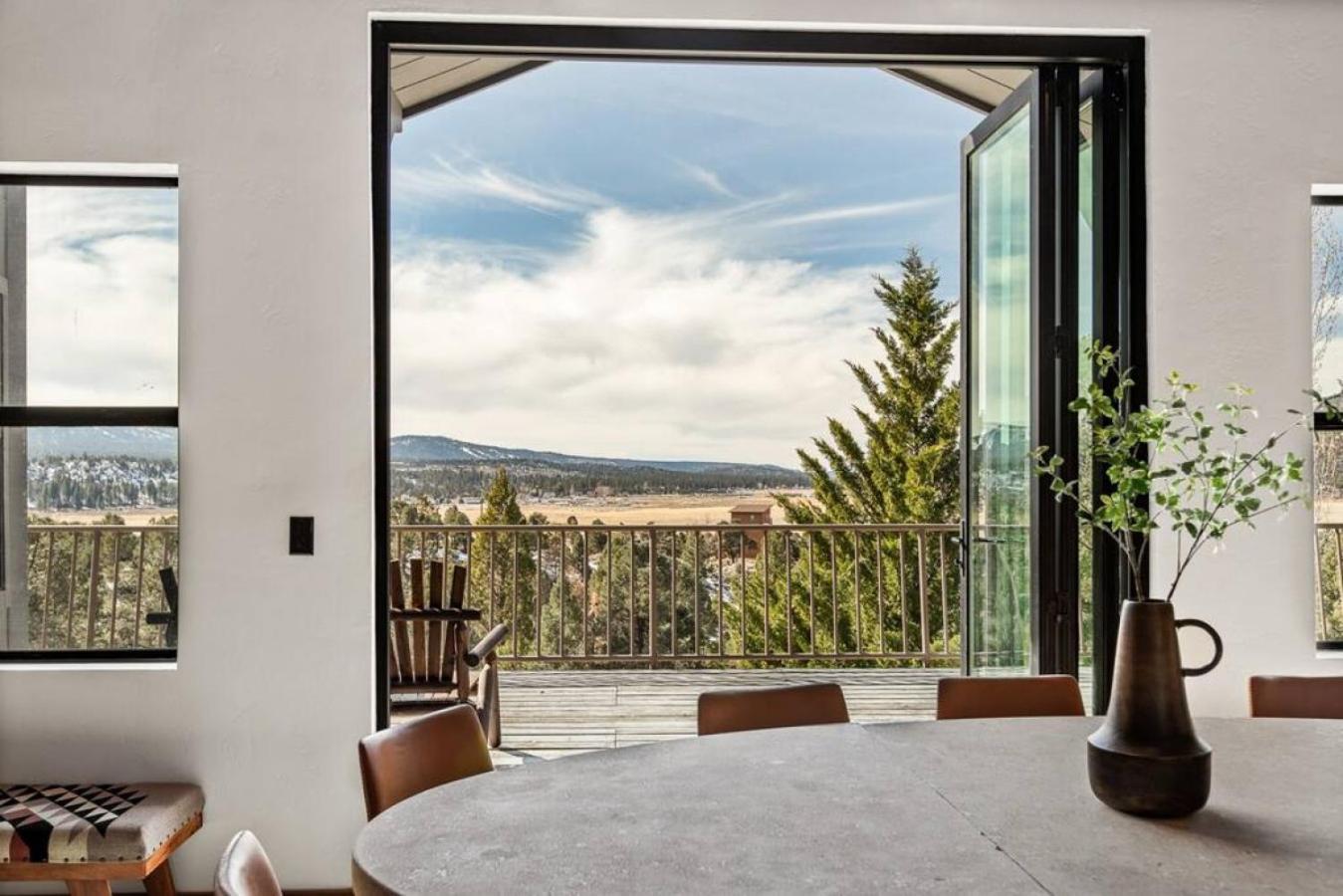 Steel Pine Lodge A Rustic Mountain Retreat Views Baldwin Lake Luaran gambar